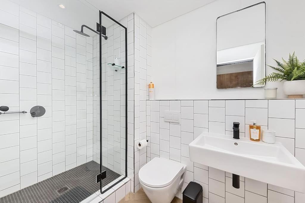 Chic Minimalist Retreat *