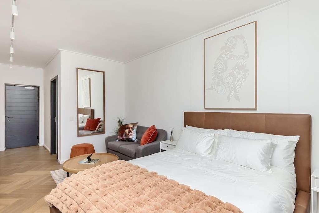 Appartement Chic Minimalist Retreat *