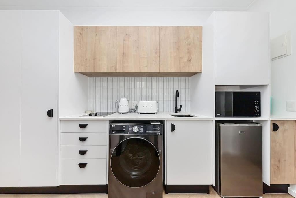 Appartement Chic Minimalist Retreat